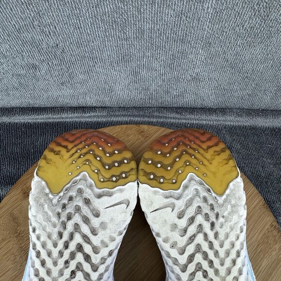 Nike Epic React Flyknit 2 Running Shoes Womens 9 White BQ8927-104 Sneakers - Picture 10 of 11